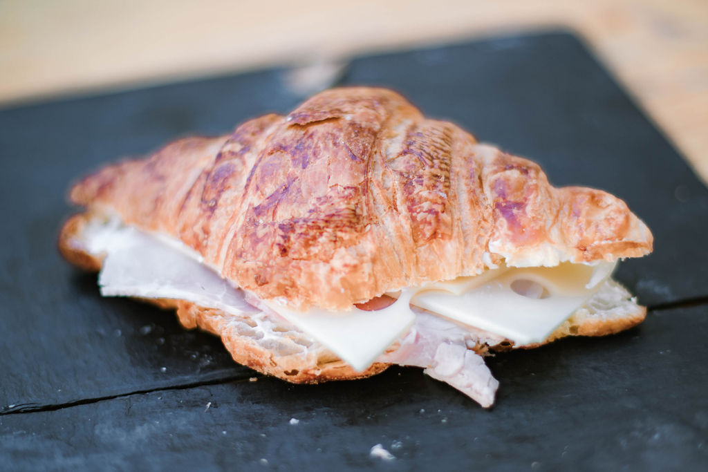 CROISSANT AU JAMBON
